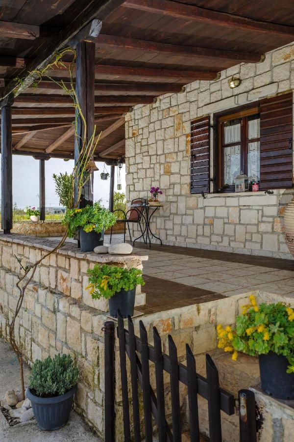 Varta Village - Elea House Kalipádhon エクステリア 写真